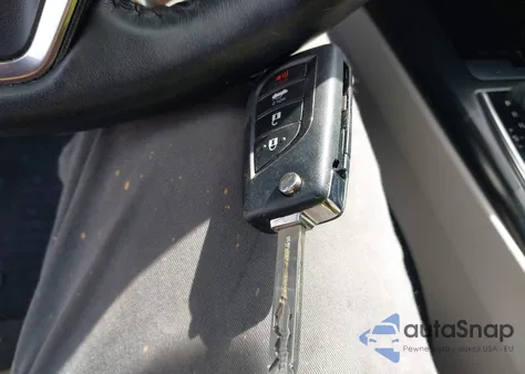 2020 Toyota Camry Se z USA, uszkodzony, nr VIN 4T1G11AK8LU335338